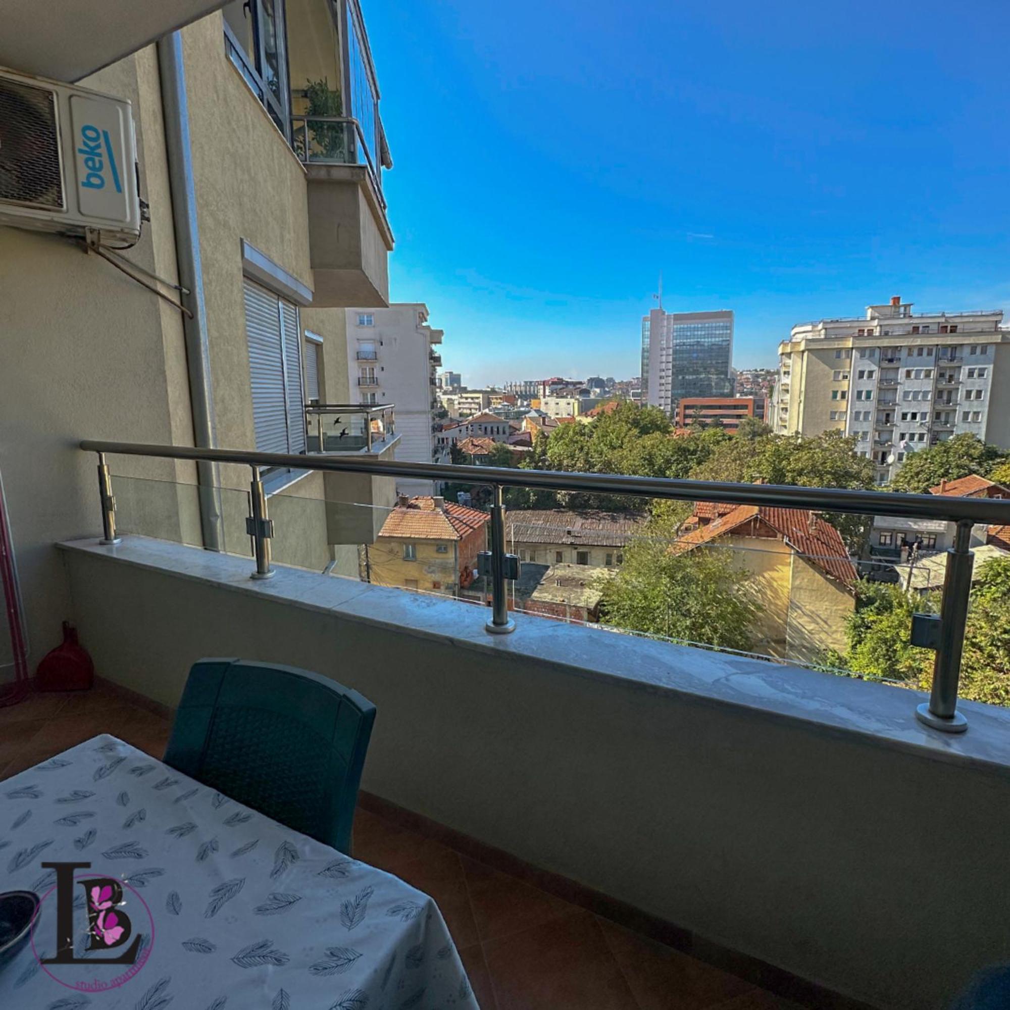 L&B Studio Apartment Pristina Eksteriør bilde