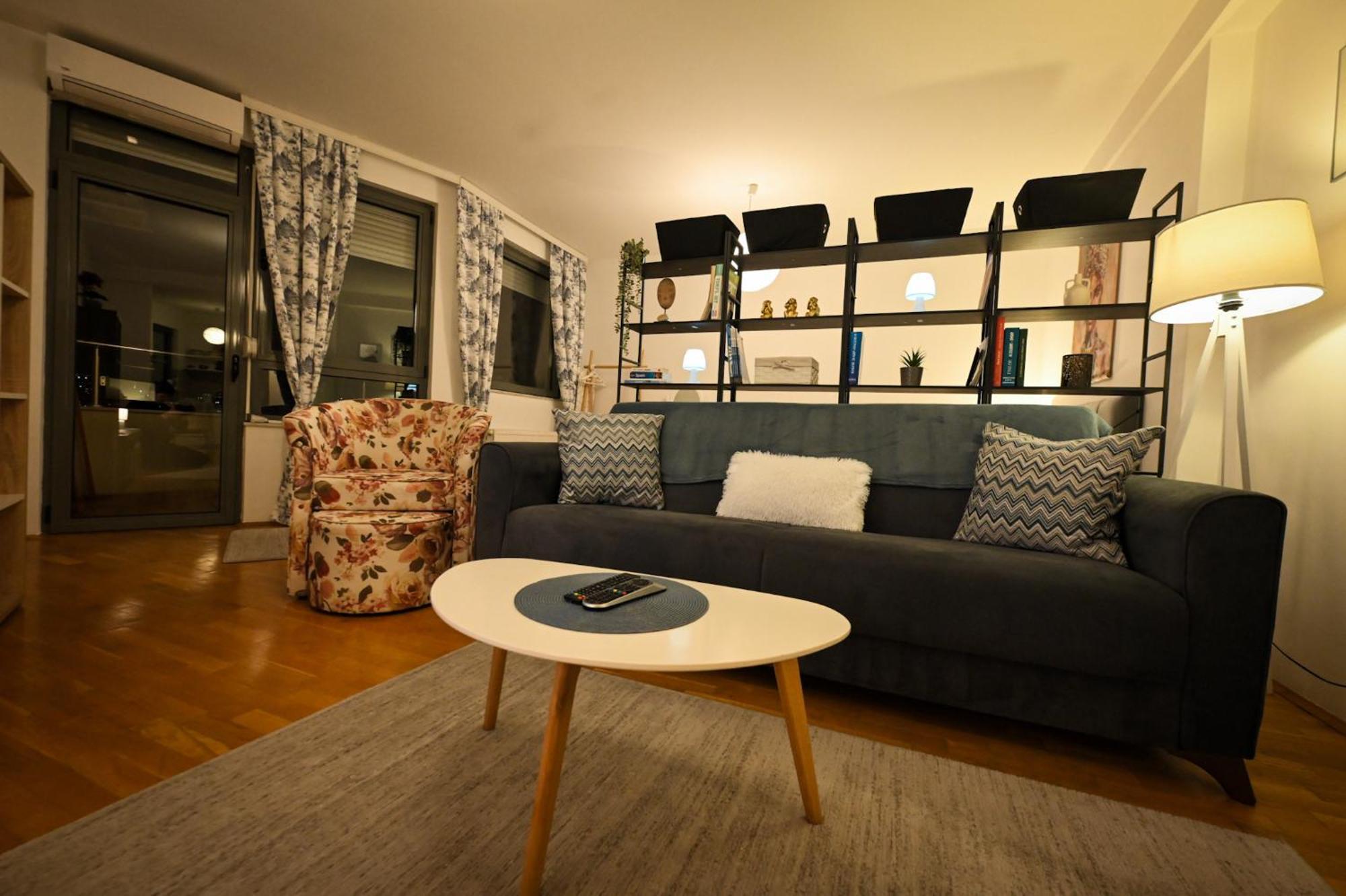 L&B Studio Apartment Pristina Eksteriør bilde