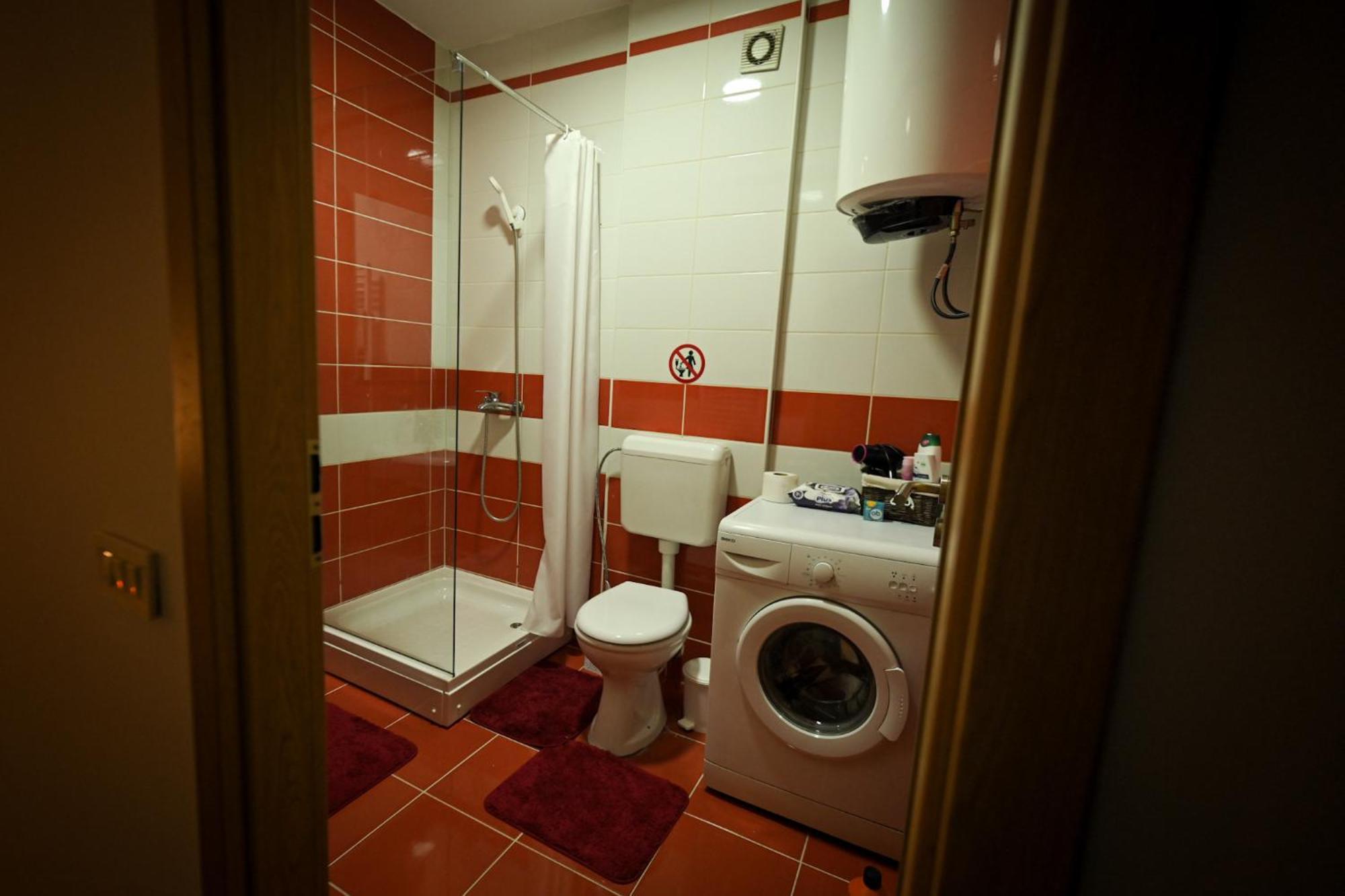 L&B Studio Apartment Pristina Eksteriør bilde