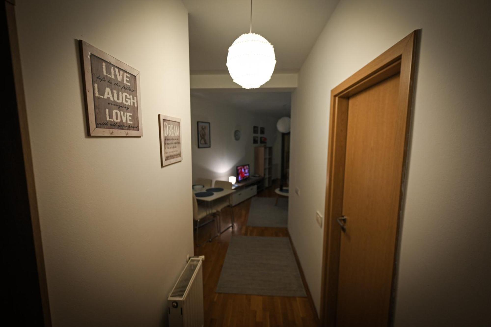 L&B Studio Apartment Pristina Eksteriør bilde