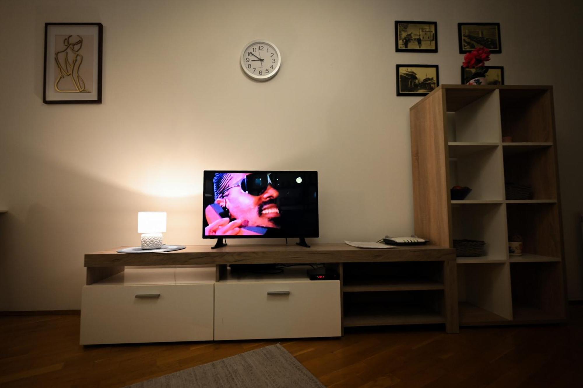 L&B Studio Apartment Pristina Eksteriør bilde